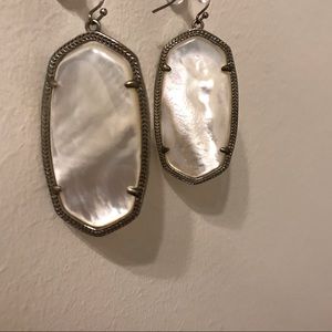 Kendra Scott Danielle Earrings!